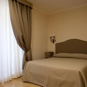 https://residenza-dei-gracchi.it-romehotels.com